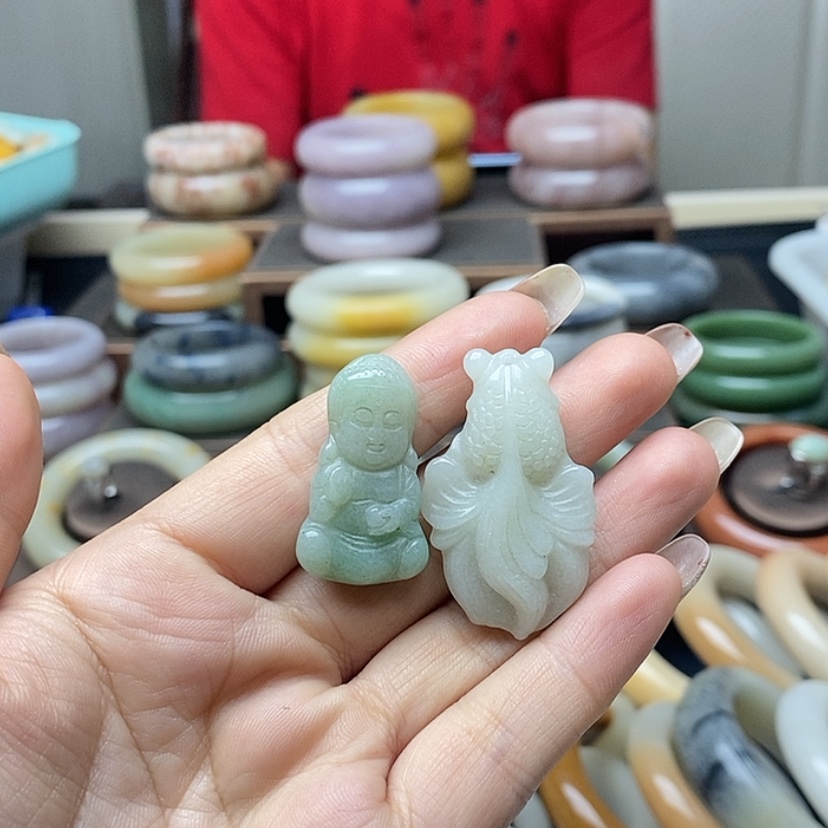 【闪购商品】石英质玉手镯合金