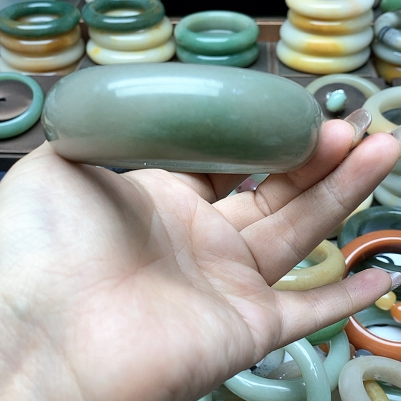 【闪购商品】石英质玉手镯合金梅**清