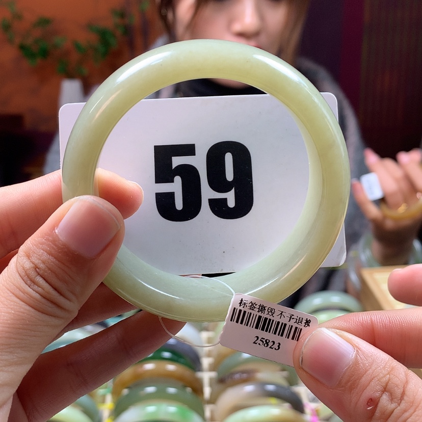 【闪购商品】和田玉手镯未镶嵌