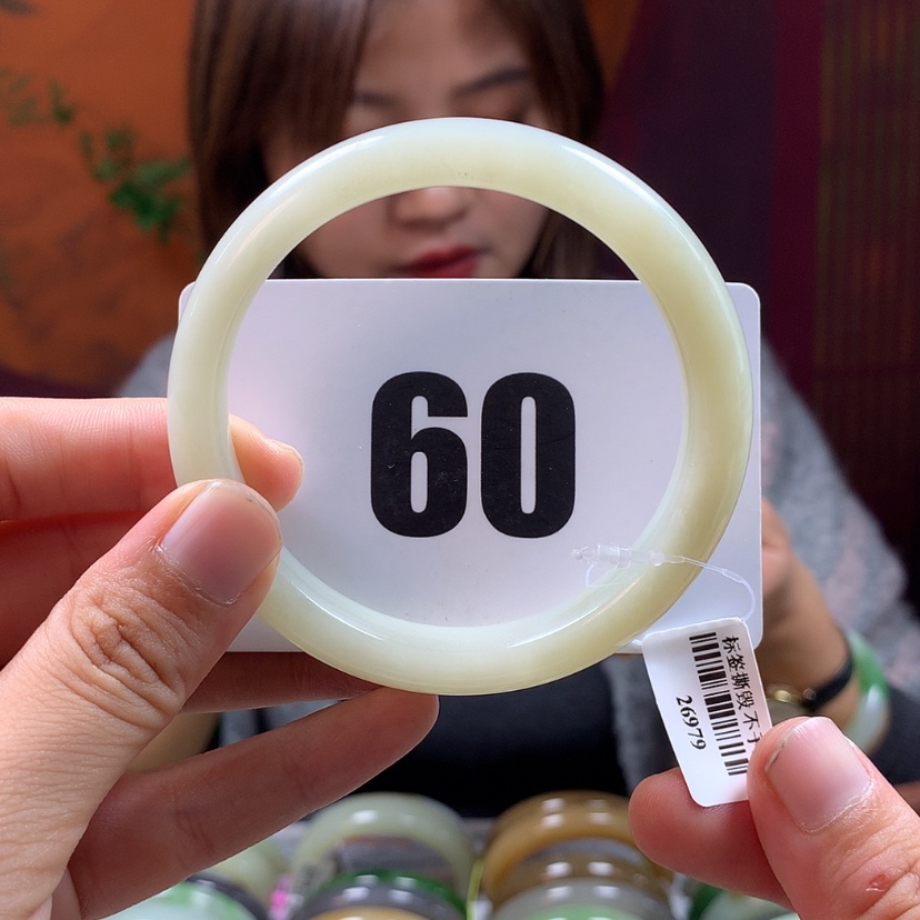 【闪购商品】和田玉手镯未镶嵌