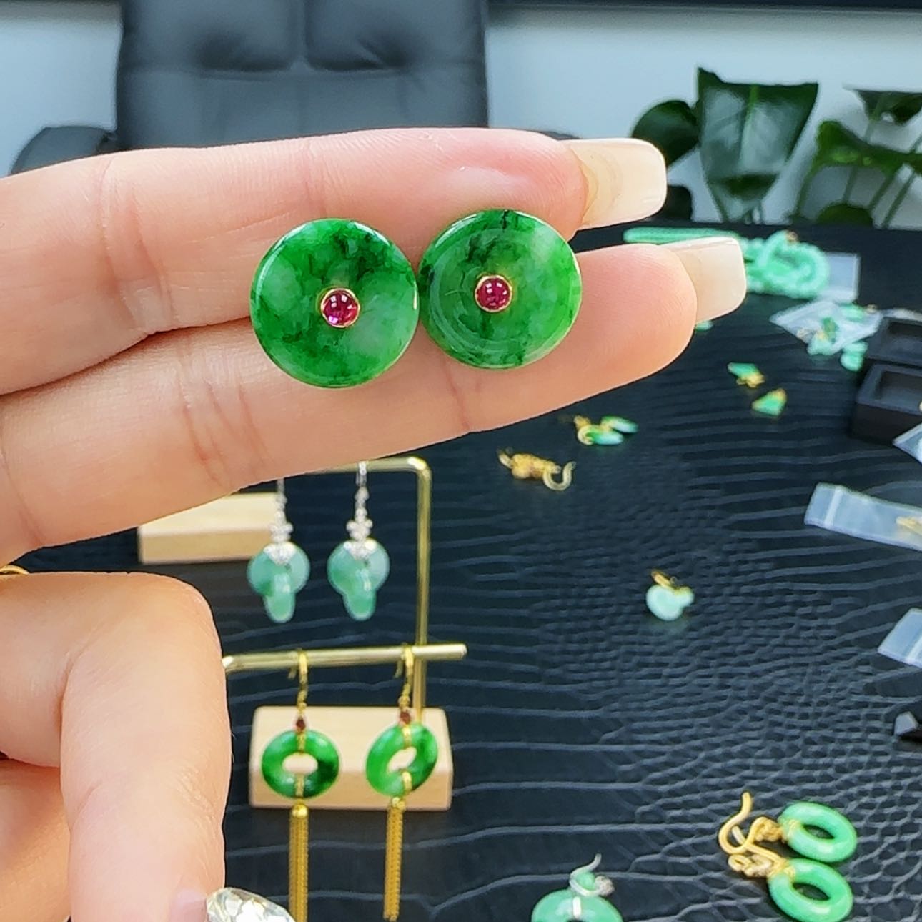 【闪购商品】翡翠耳饰18K金镶嵌
