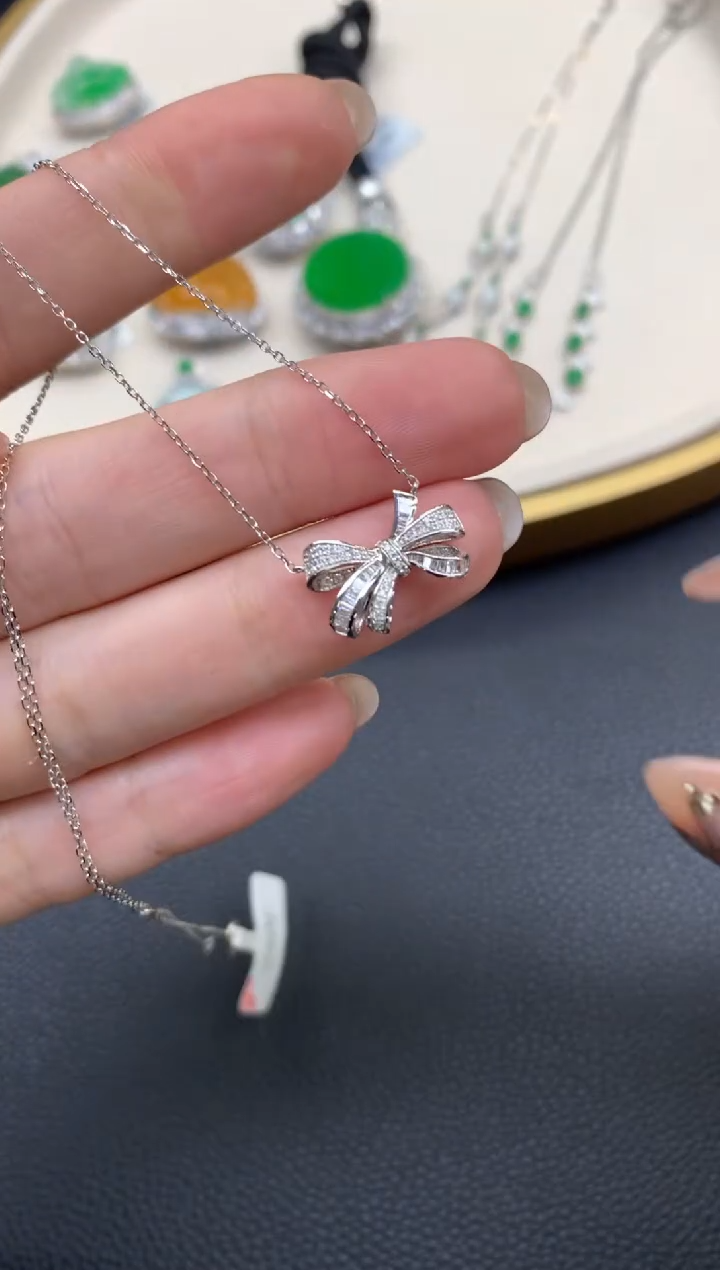 【闪购商品】钻石项链18K金镶嵌A1