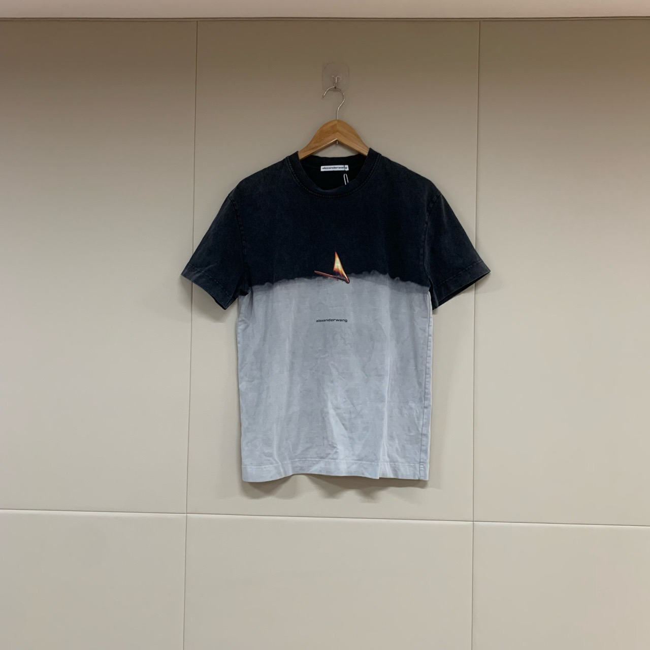 Alexander Wang拼色做旧小logo短袖/xs码/99新/13382
