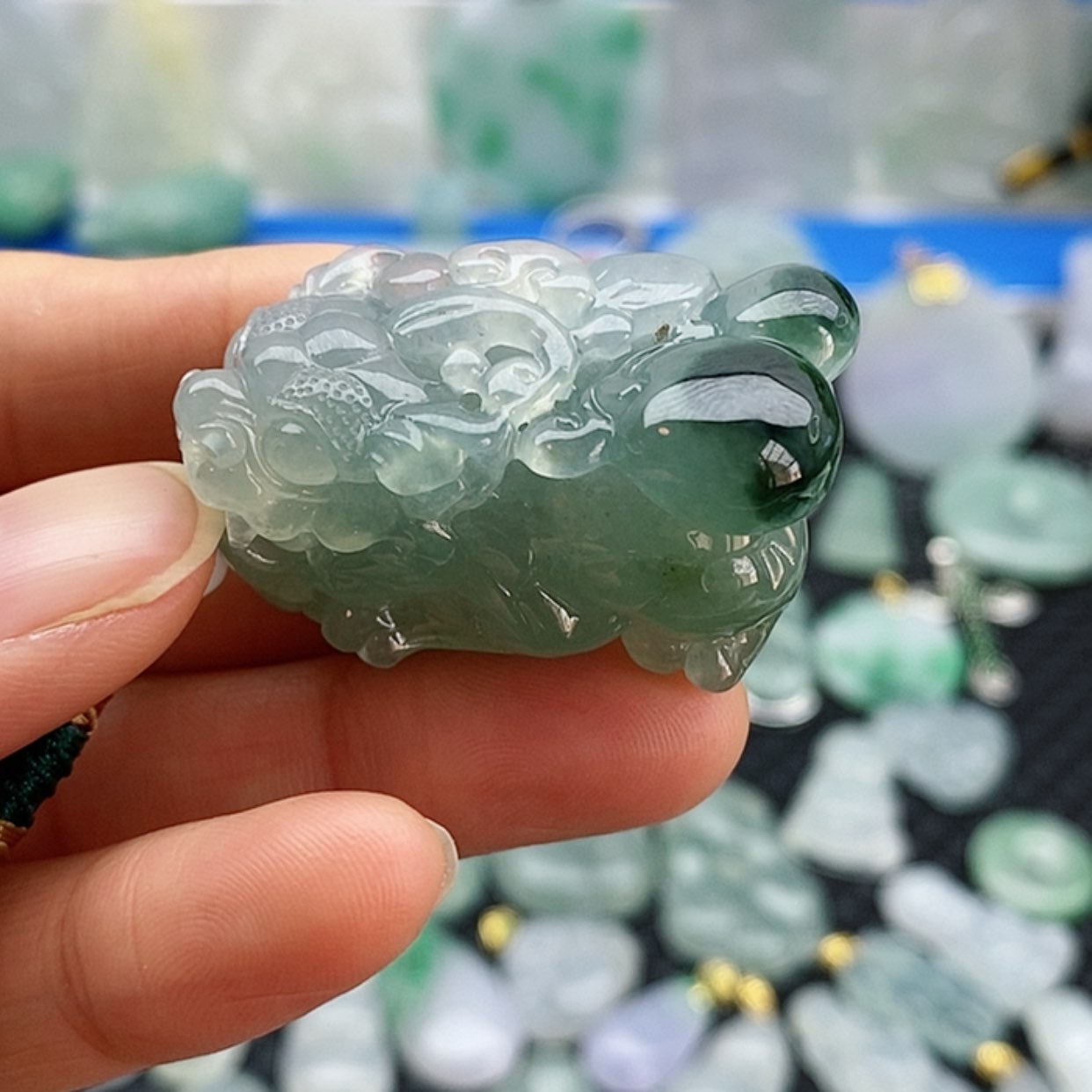 【闪购商品】翡翠吊坠未镶嵌