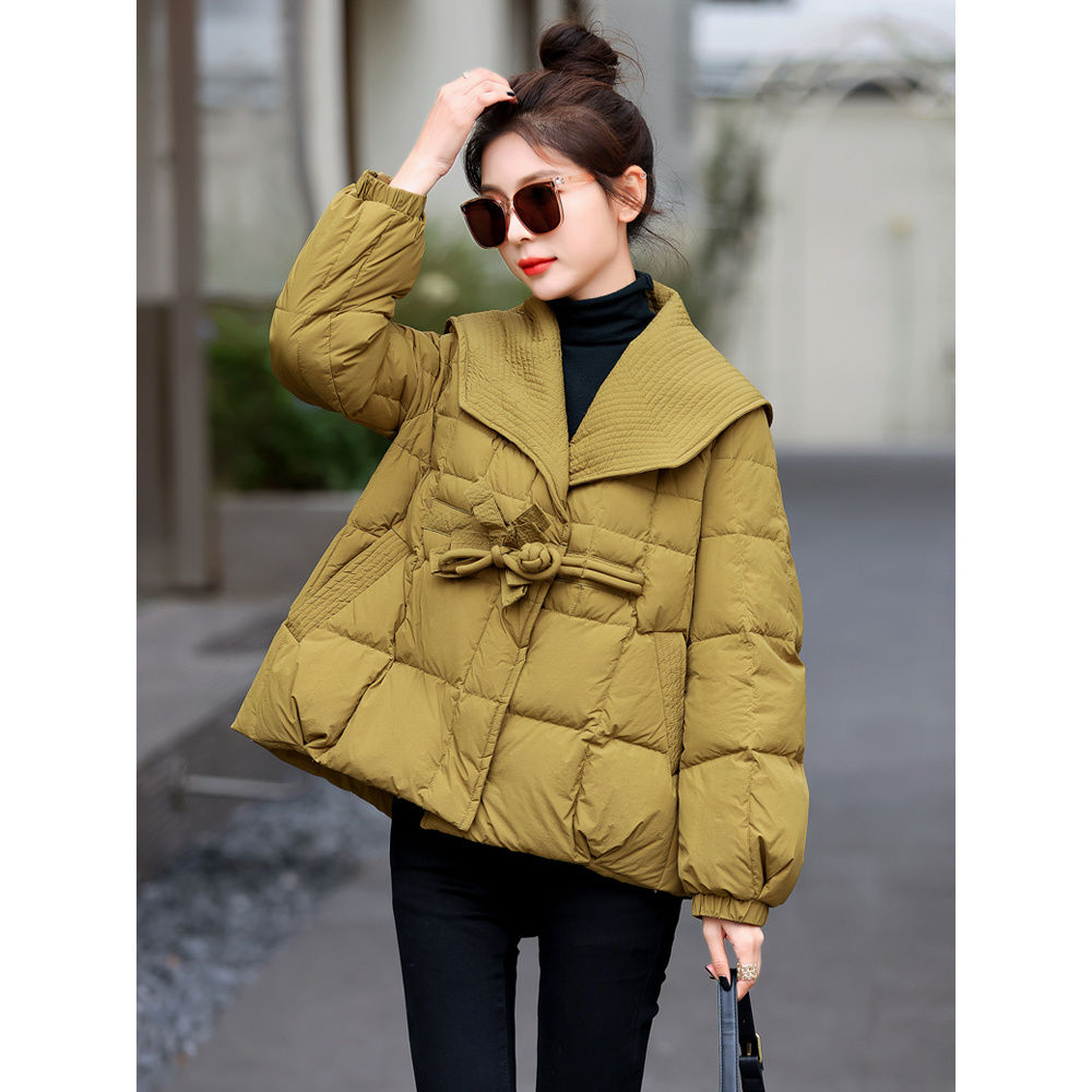波登司羽绒服2023新款女短款年冬季宽松时尚大翻领洋气小个子外套
