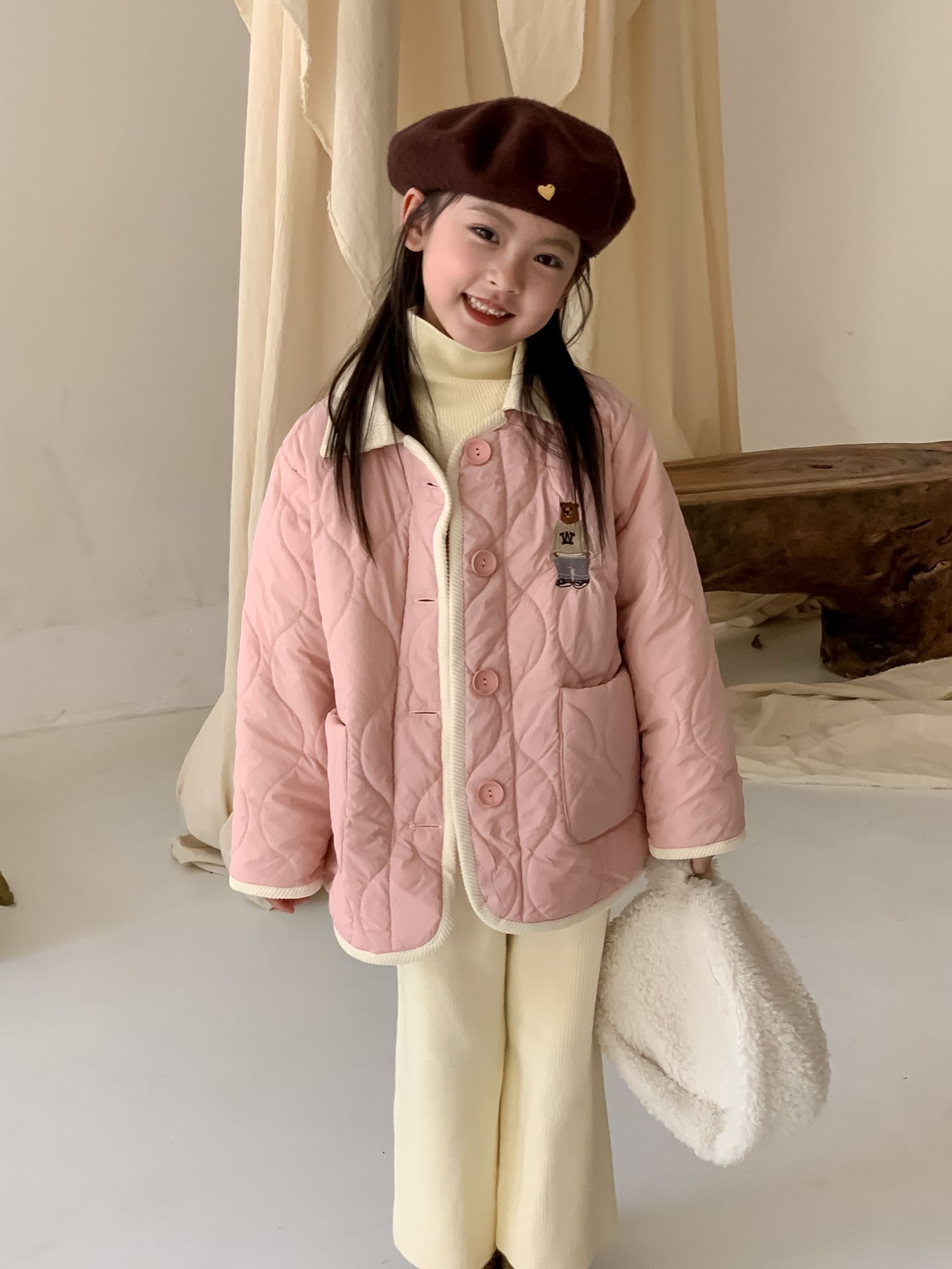 女童小熊绣花行棉外套2023深秋韩版童装儿童夹棉加厚保暖夹克衫