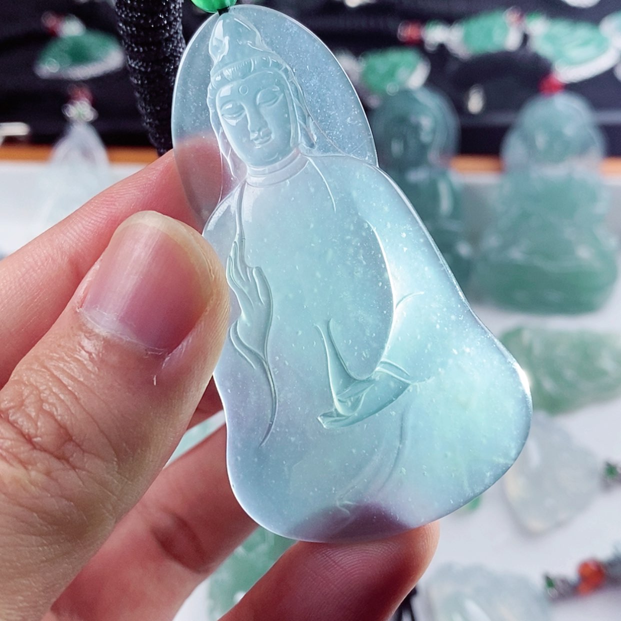 【闪购商品】翡翠颈饰未镶嵌