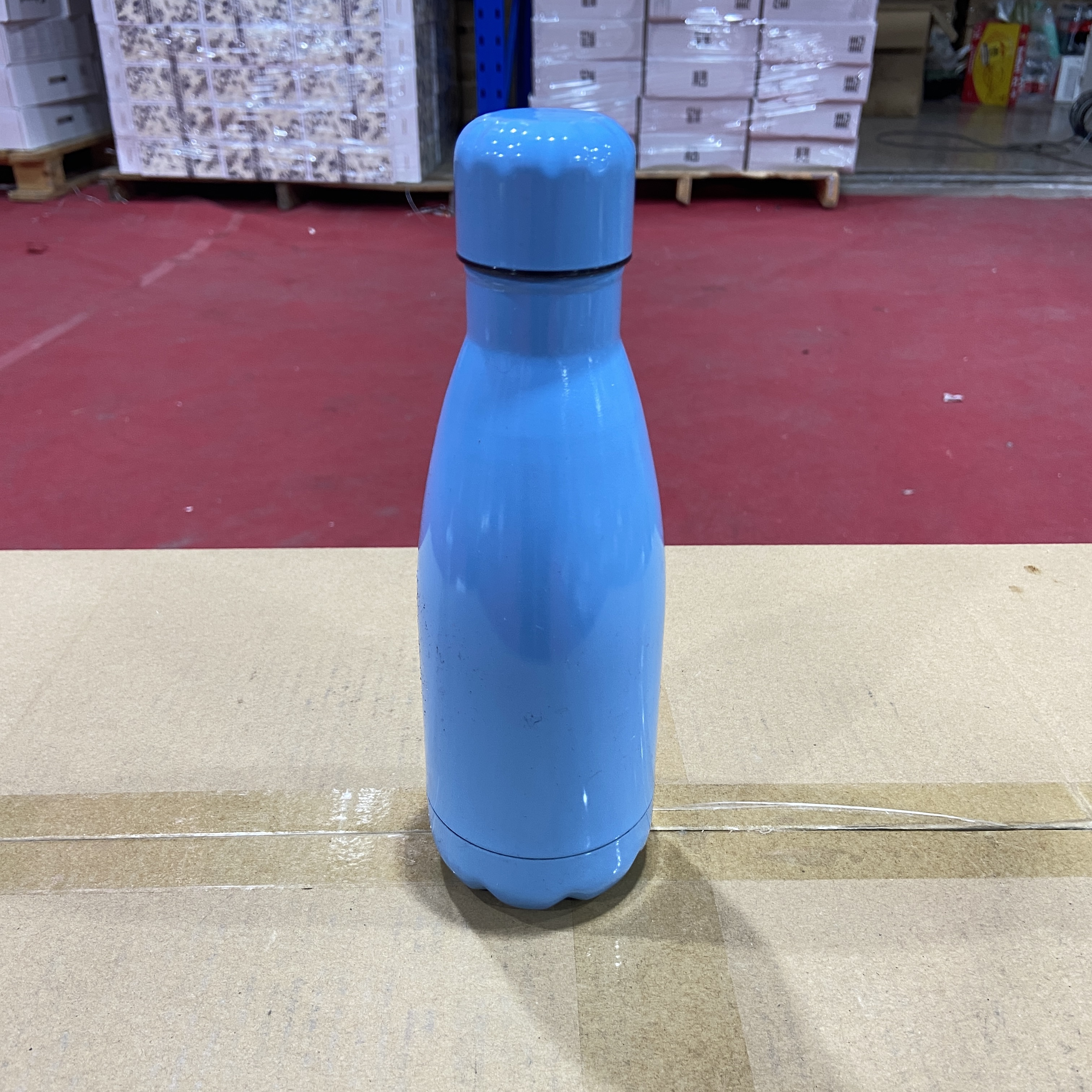B18-40 水杯 有盖 微瑕疵 介意勿拍