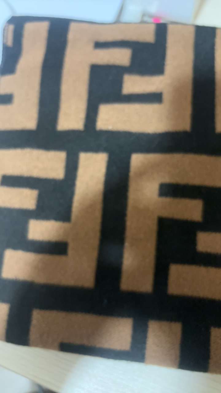 95新  时尚精致加长围巾
