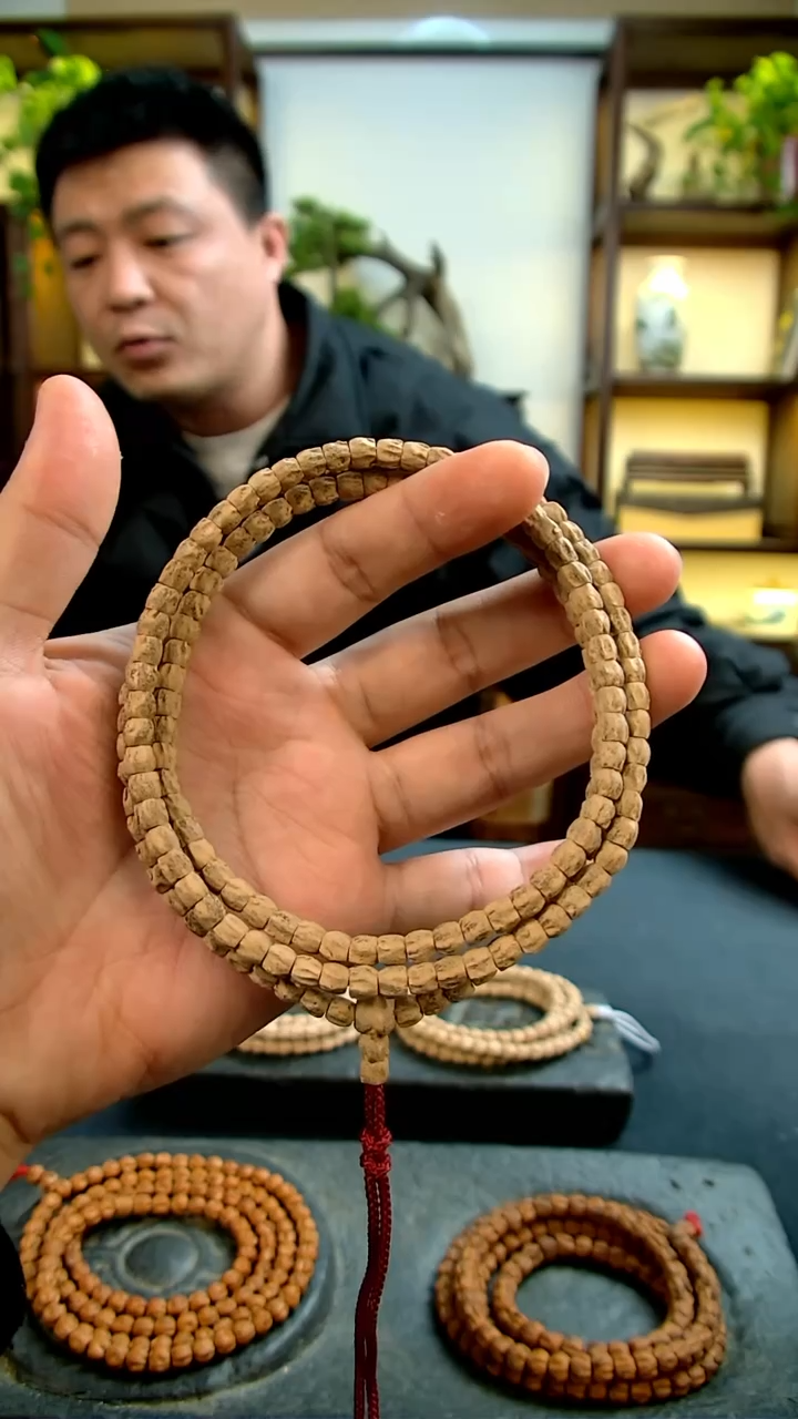 【闪购商品】柏香籽/百香籽手串鲨鱼鳍5+
