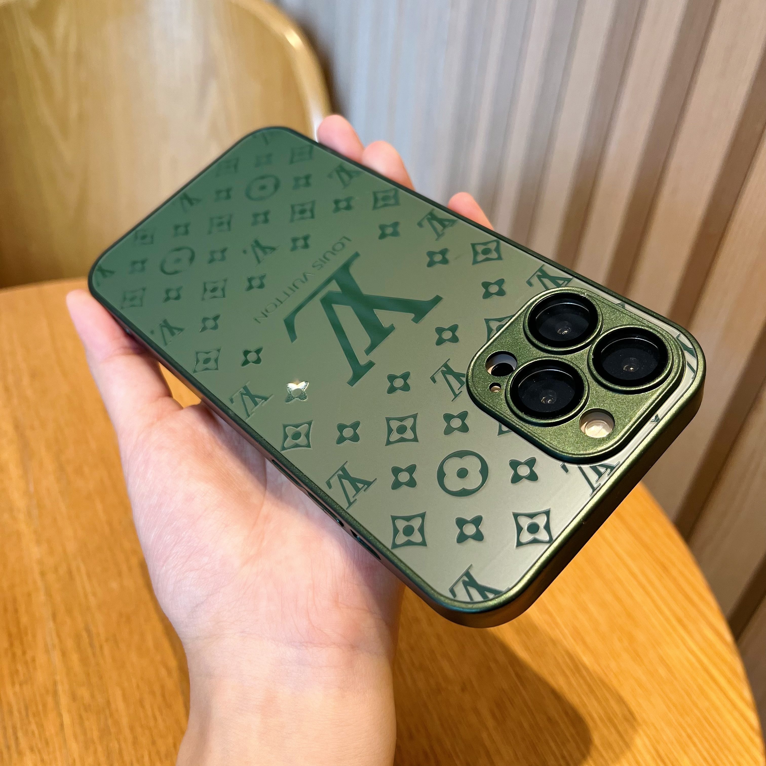 辰翼潮牌LV苹果14手机壳13带镜头膜12磨砂玻璃iphone11promax网红