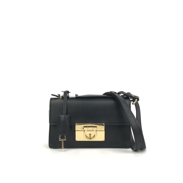 95新/菲拉格慕/妃鱼/单肩包/市场价12800/231229CY0035