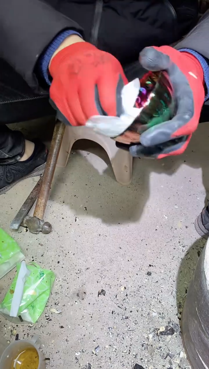 【闪购商品】瓷茶盏七彩雀翎（配礼盒+证书）