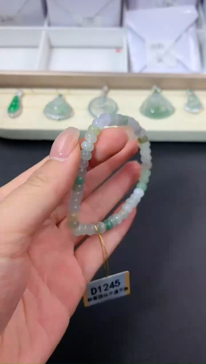 【闪购商品】翡翠颈饰未镶嵌A411