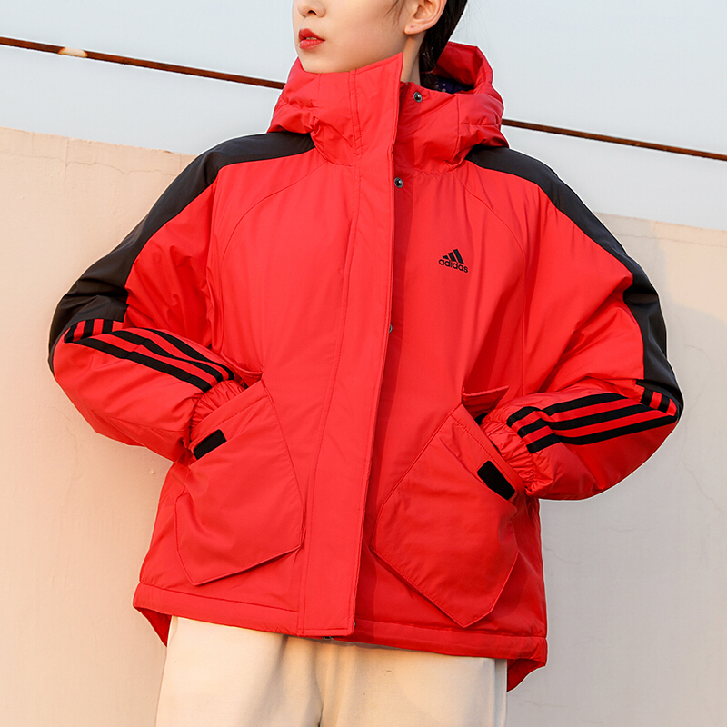 阿迪达斯棉服女冬季新款加棉厚外套女连帽红色棉衣运动棉袄GN7377