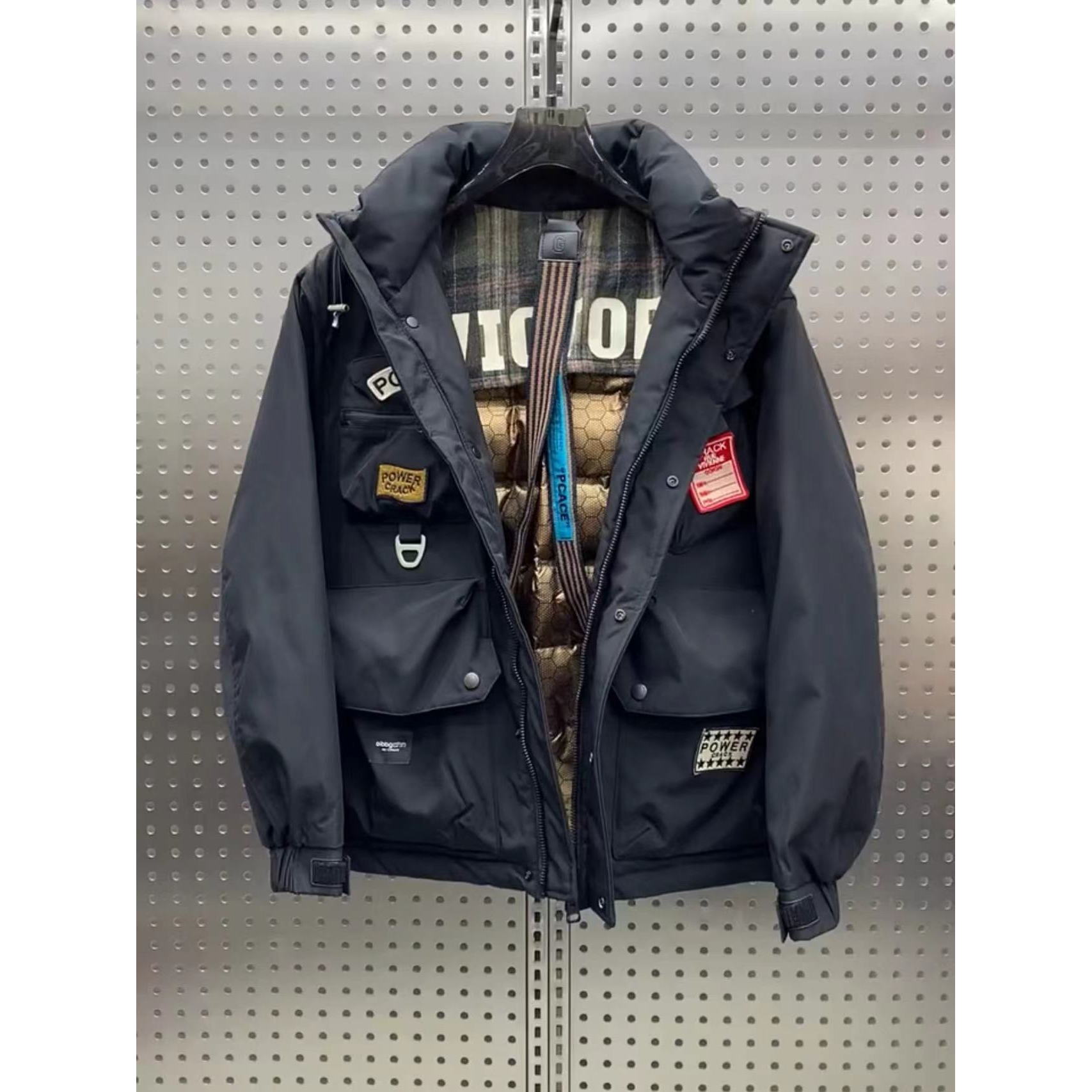 波司登冬季工装连帽羽绒服男士多口袋徽章加厚冲锋衣防寒保暖白鸭