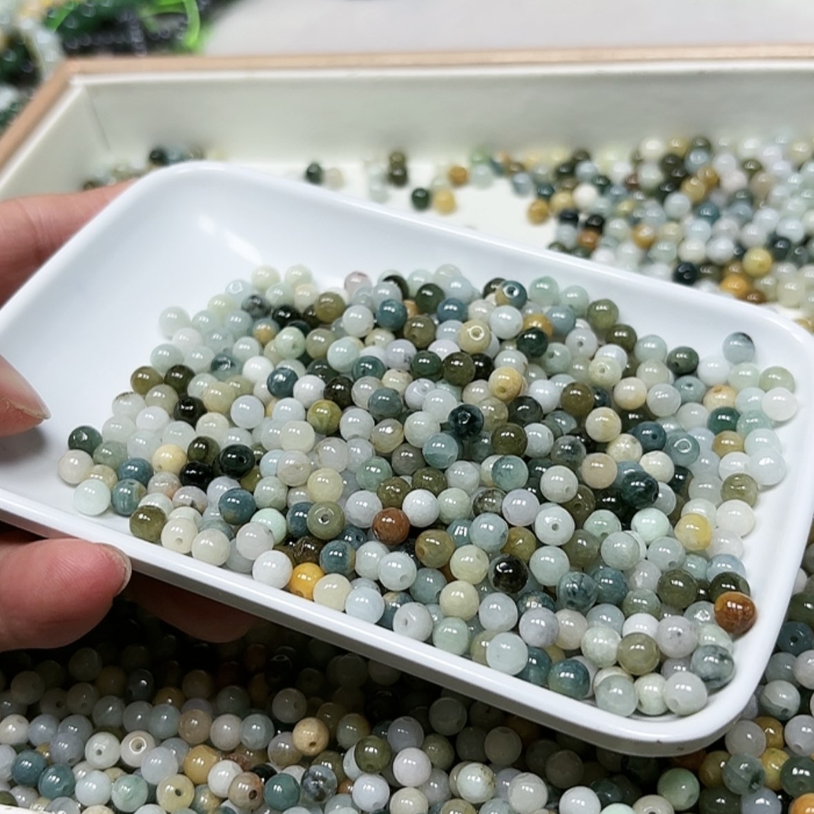 【闪购商品】翡翠散珠500颗卡5.5裂多多未镶嵌空*