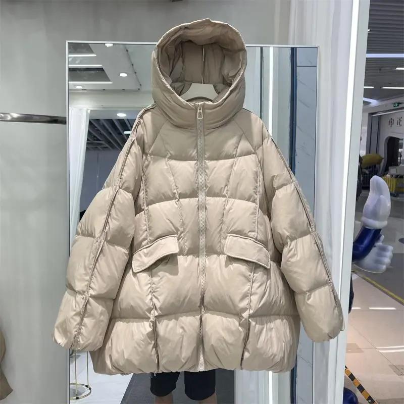 艾莱依200斤加大码冬季保暖羽绒服女中长款宽松胖mm斗篷连帽白鸭
