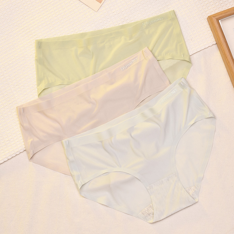 冰丝内裤女生中腰无痕少女裸感三角裤性感速干夏季透气短裤女薄款