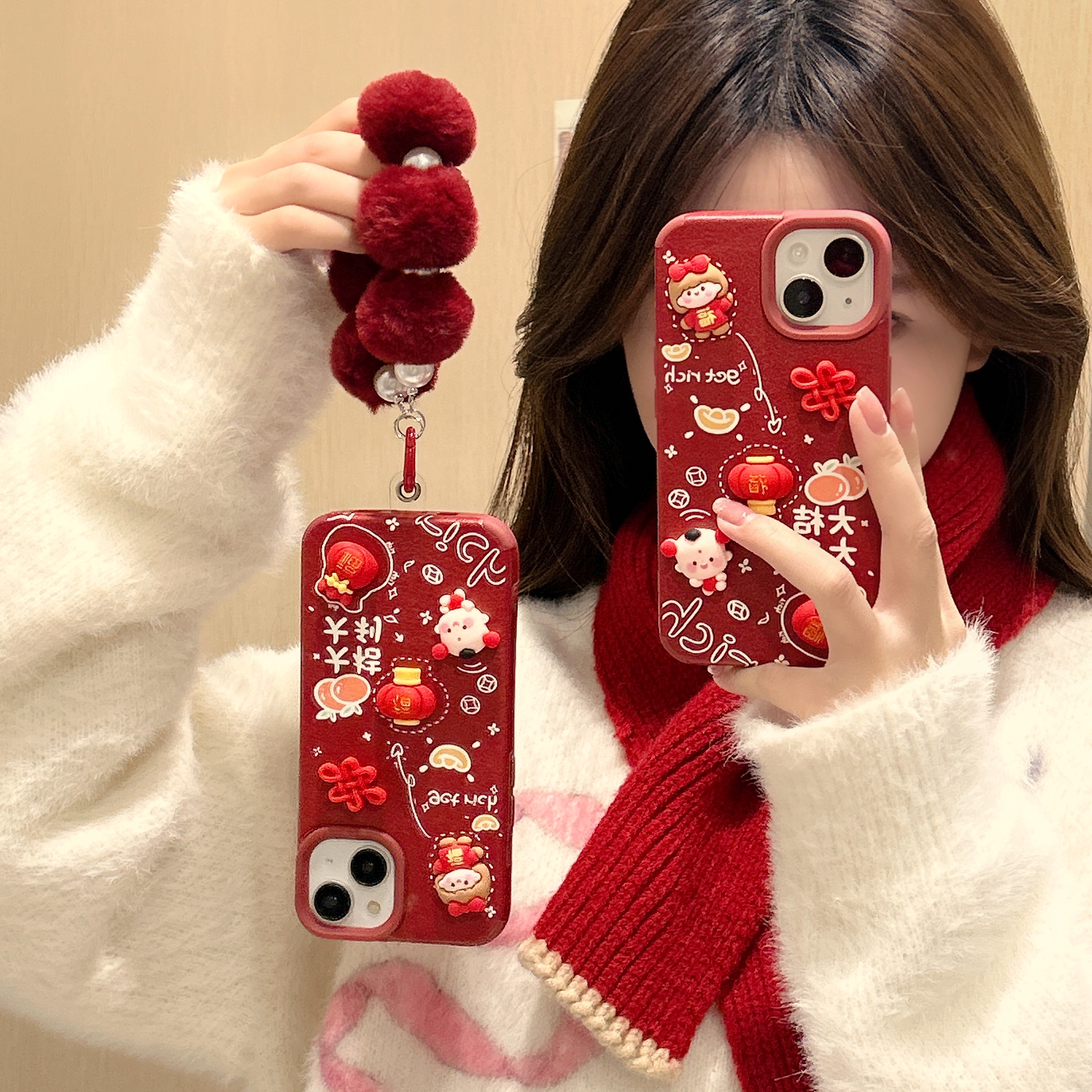 【苹果】iPhone15/14pro/13防摔大孔贴皮立体公仔手链款女新手机壳