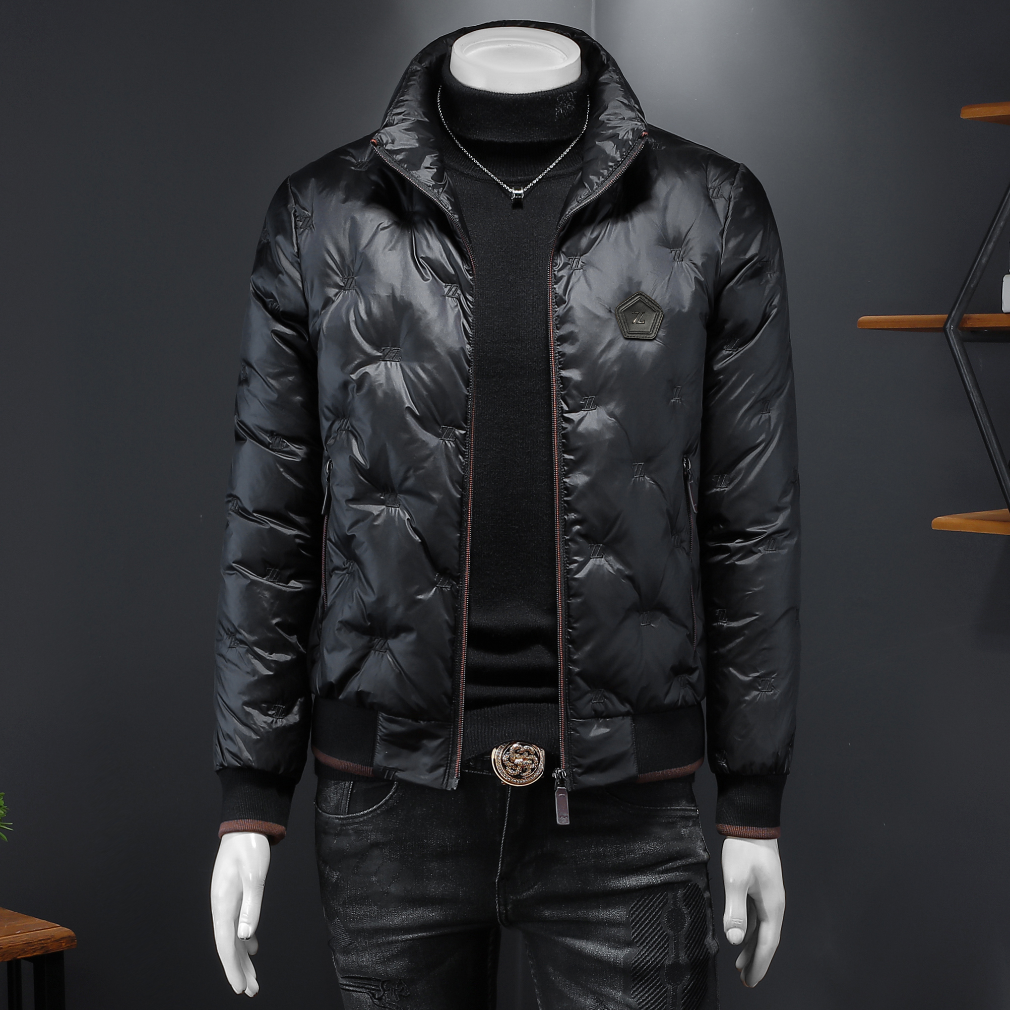 韩版潮牌冬季白鸭绒立领字母简约羽绒服男大码修身绣标外套纯色厚