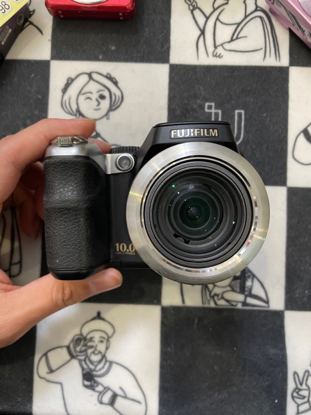 二手富士S8100相机18倍光学（二手商品售出No退No换介意勿拍）