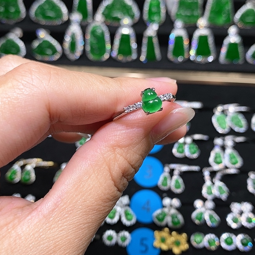 【闪购商品】翡翠戒指银S925镶嵌