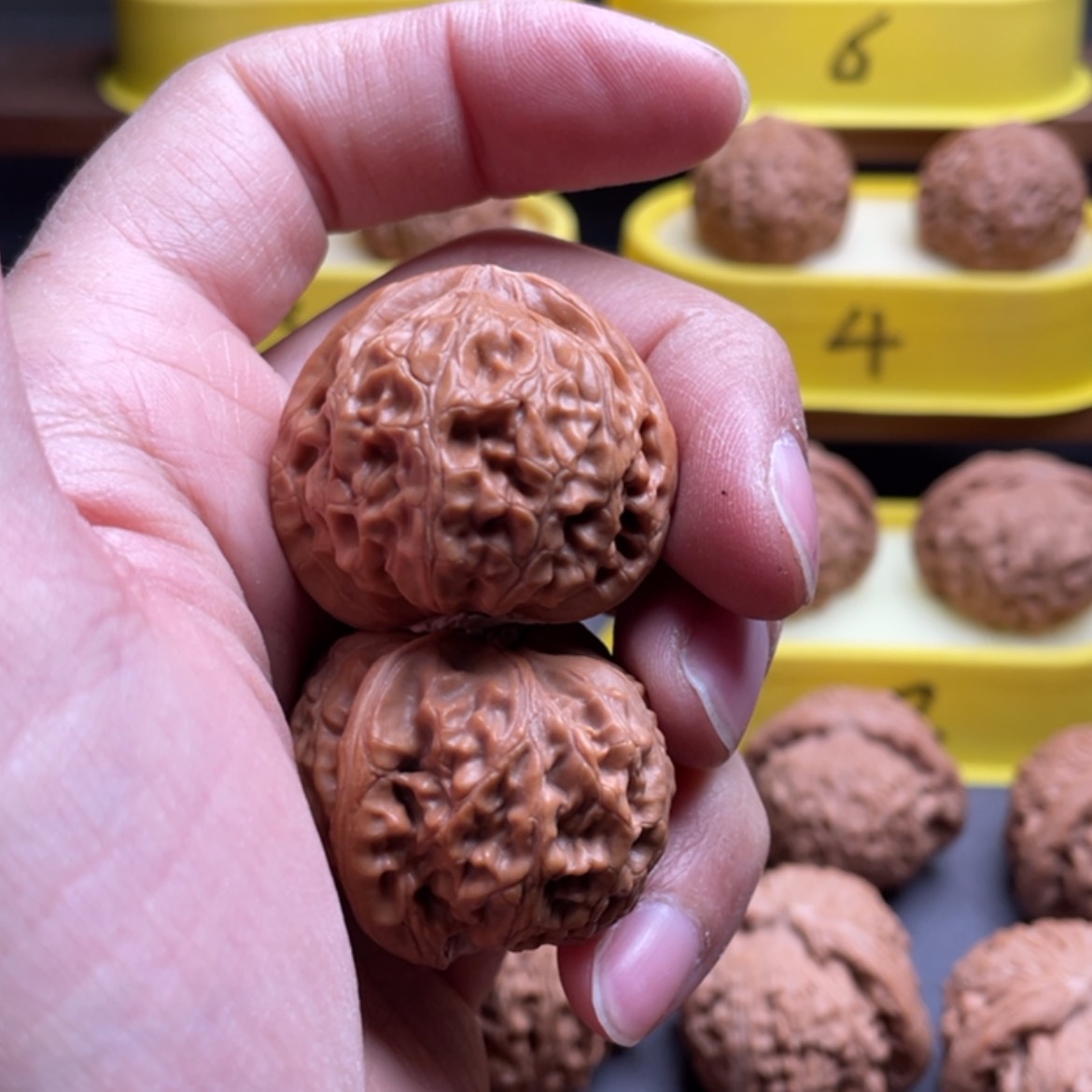 【闪购商品】文玩核桃吊坠凸*凸35宫灯