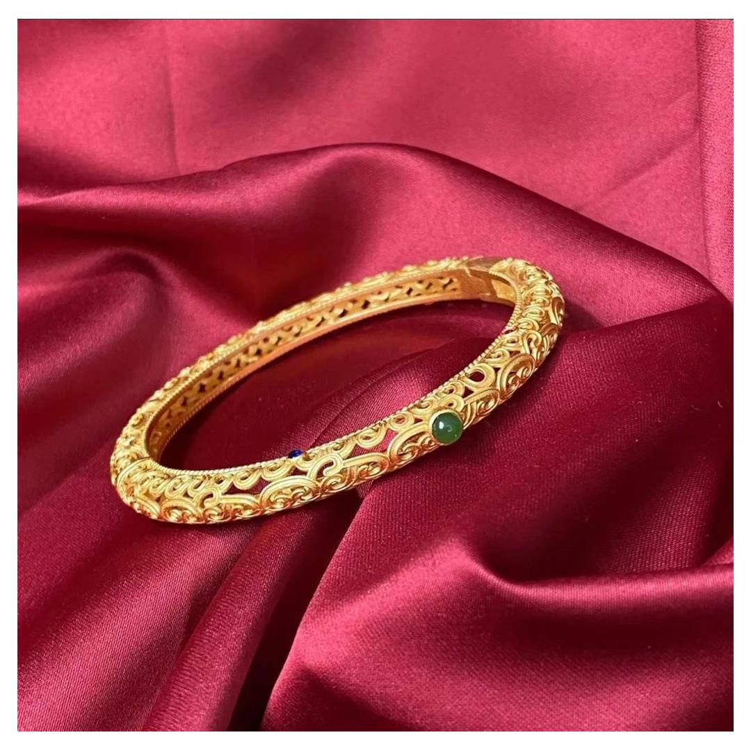 藏收工艺和田玉复古镂空蛋面手镯*s004