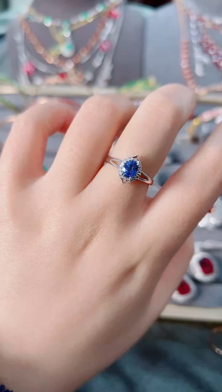 【闪购商品】蓝宝石戒指18K金镶嵌·