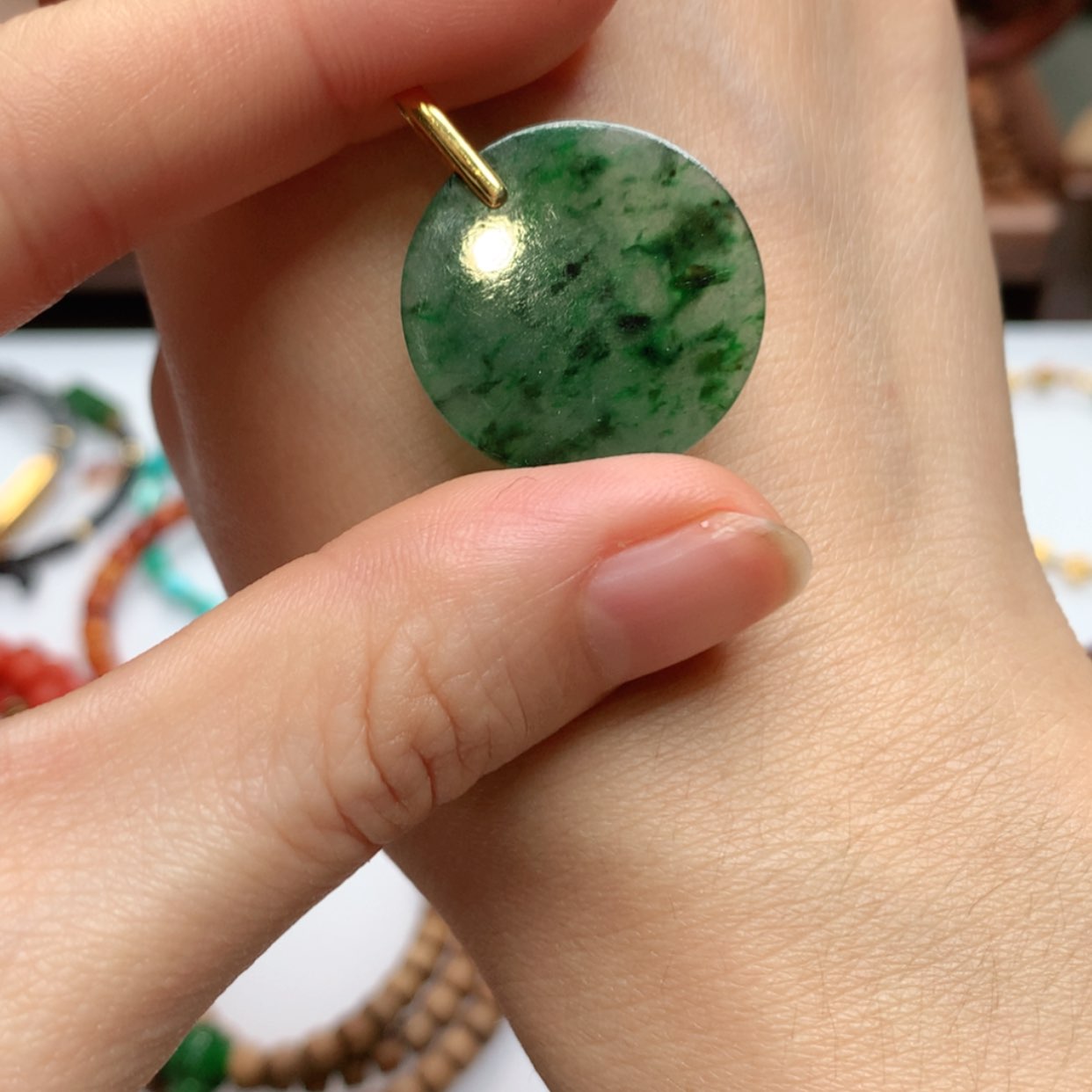 【闪购商品】翡翠吊坠(不含链)18K金镶嵌