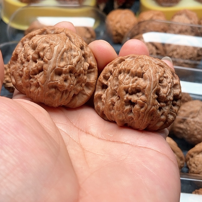 【闪购商品】文玩核桃吊坠核***?白狮子43
