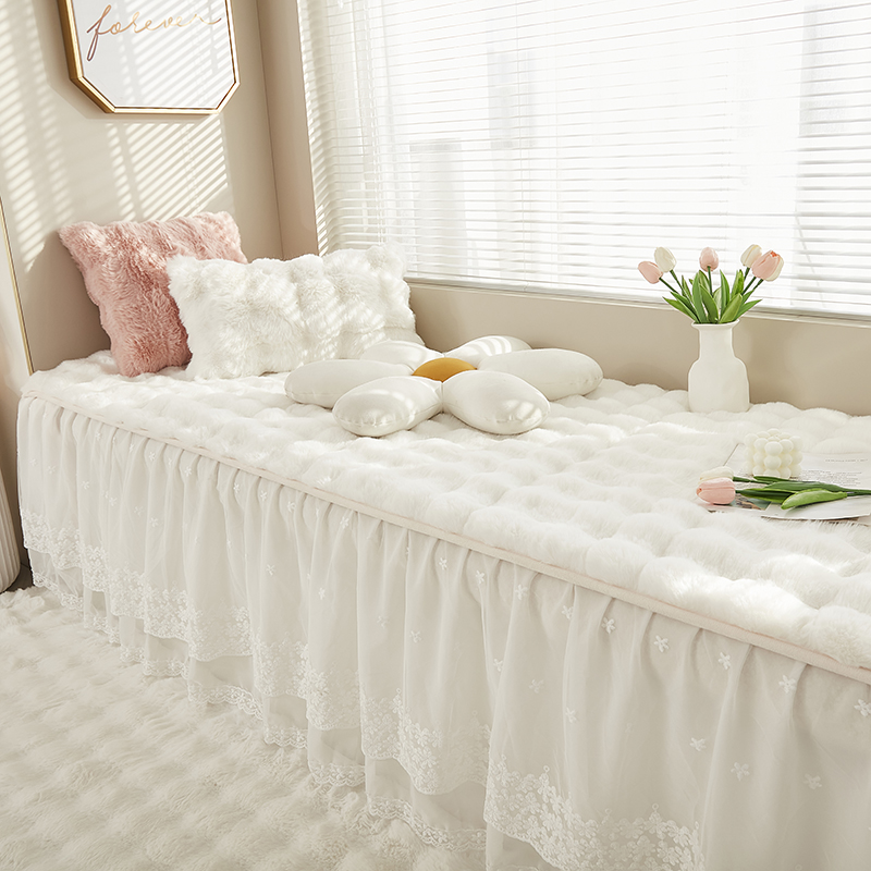 【小扬哥推荐】兔毛绒蕾丝花边窗台飘窗垫毯厚冬天防滑公主奶油风
