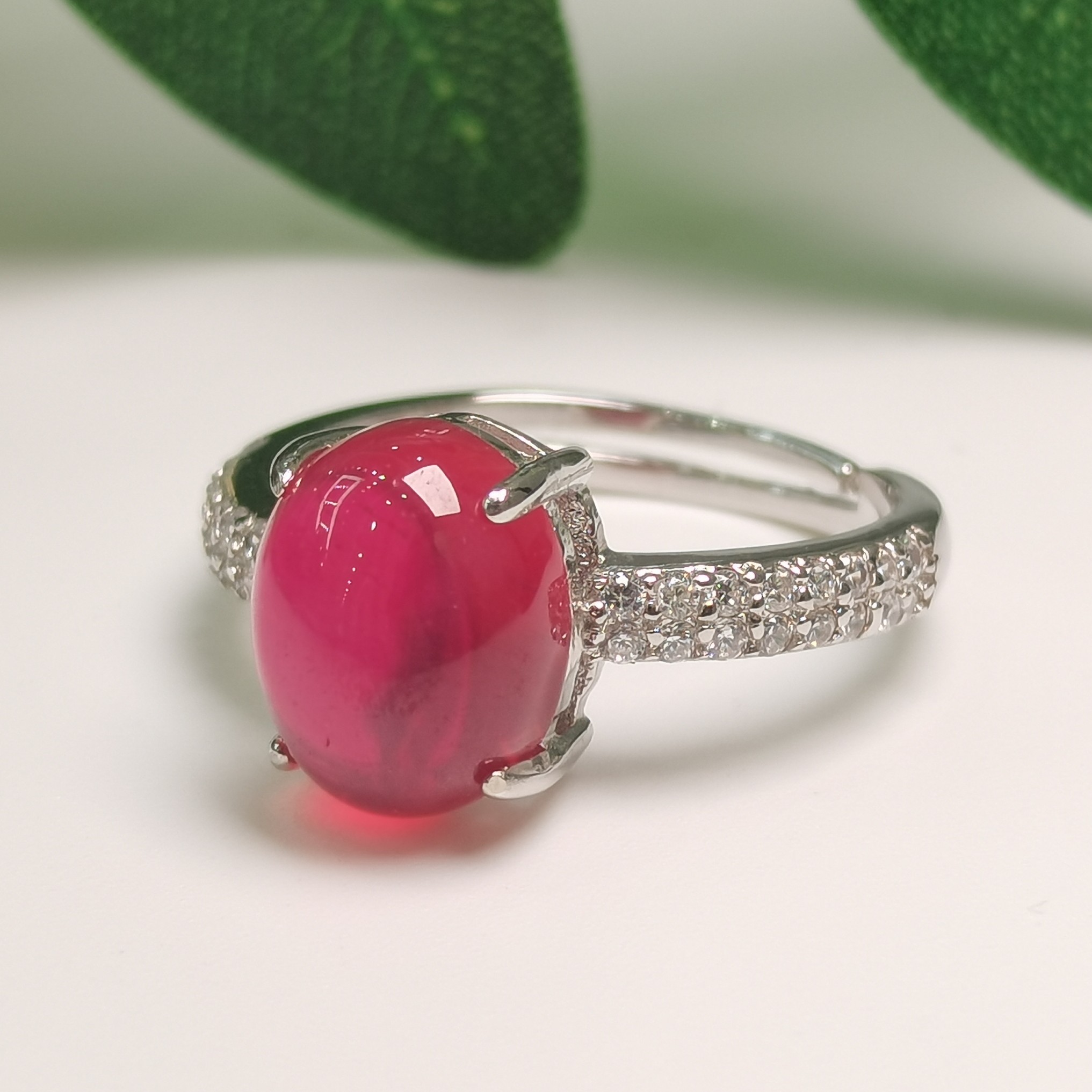 六芒星光宝石红蛋面戒指【多样性发其一】