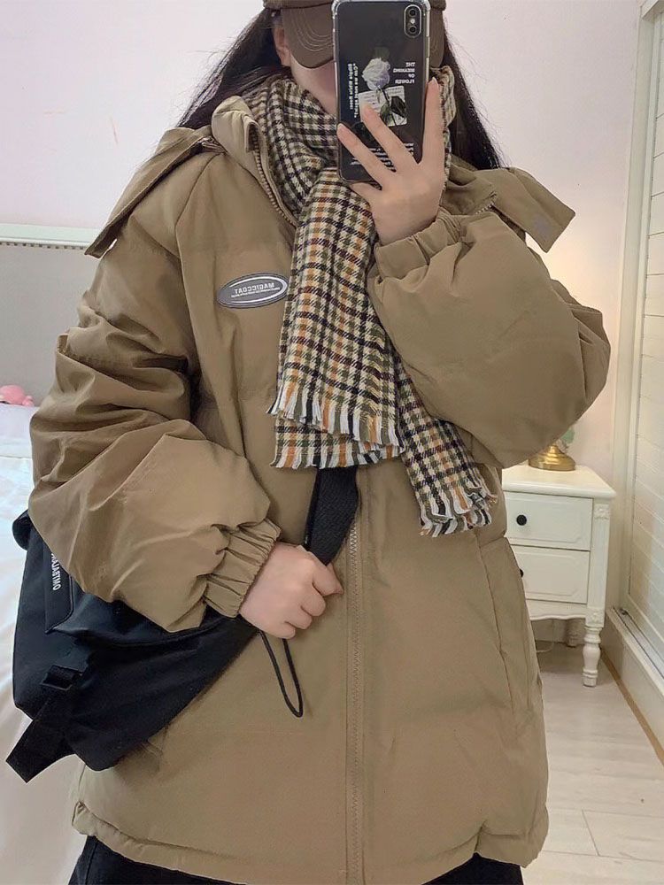 雅鹿卡其色羽绒羽绒服女2023新款冬季宽松小众设计感加厚连帽外套