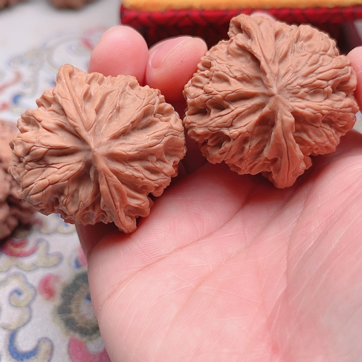 【闪购商品】木质核雕你****娜