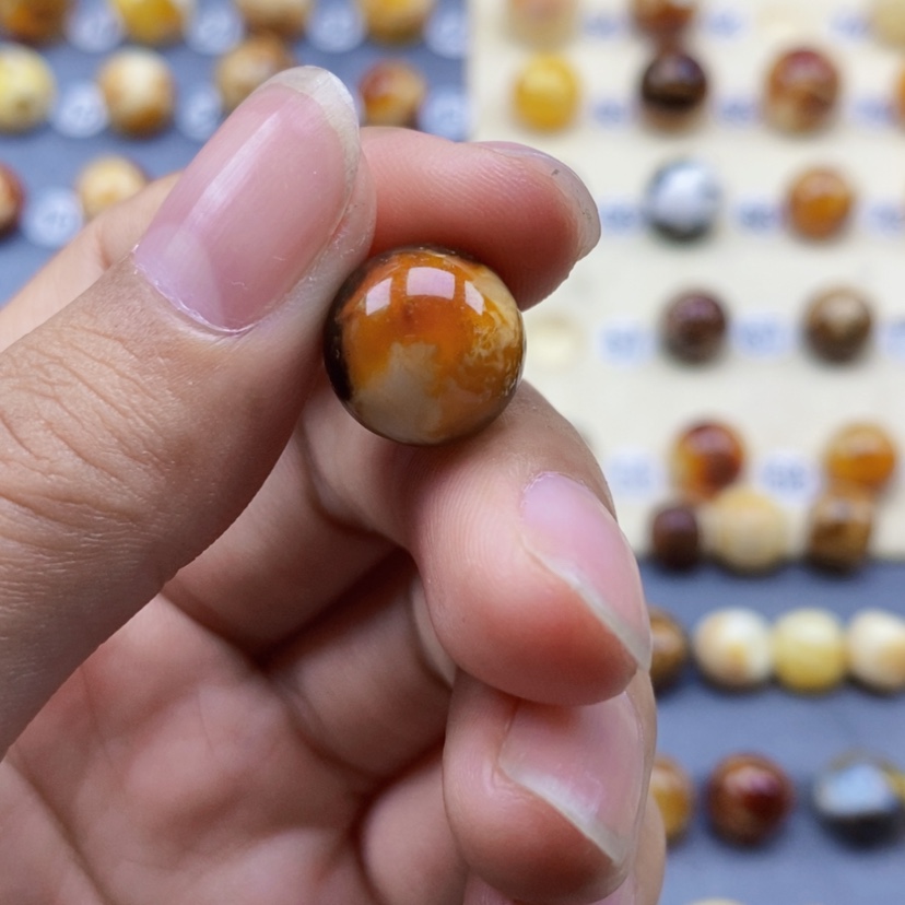 【闪购商品】琥珀裸石未镶嵌?*