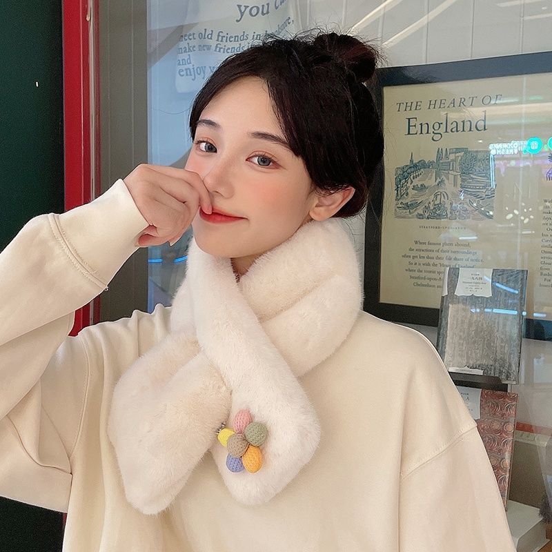 韩版围巾女秋冬季仿獭兔毛学生可爱小花百搭毛绒加厚保暖交叉围脖