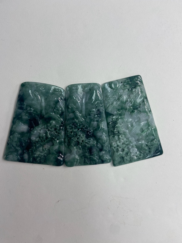 天然缅甸翡翠A货山水牌仅发一件