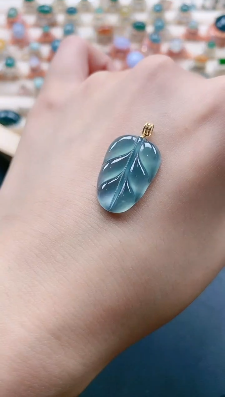 【闪购商品】翡翠颈饰18K金镶嵌1
