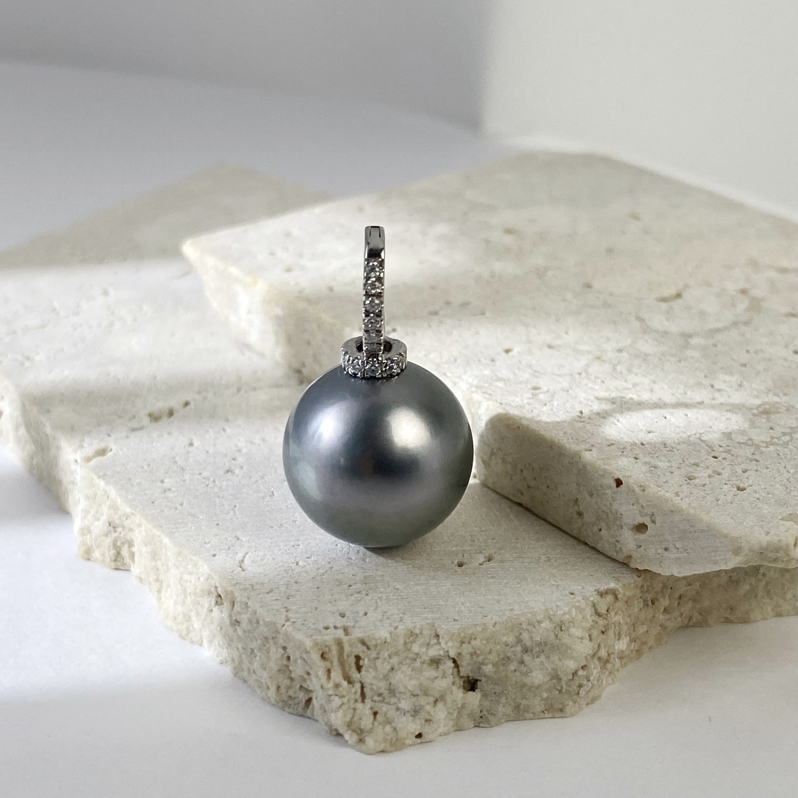 高品质海水大溪地极光铂金灰吊坠18K白金时尚简约经典百搭