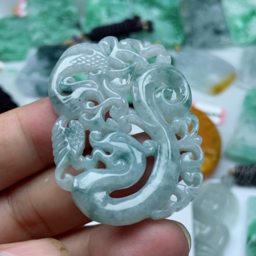 【闪购商品】翡翠颈饰未镶嵌S*