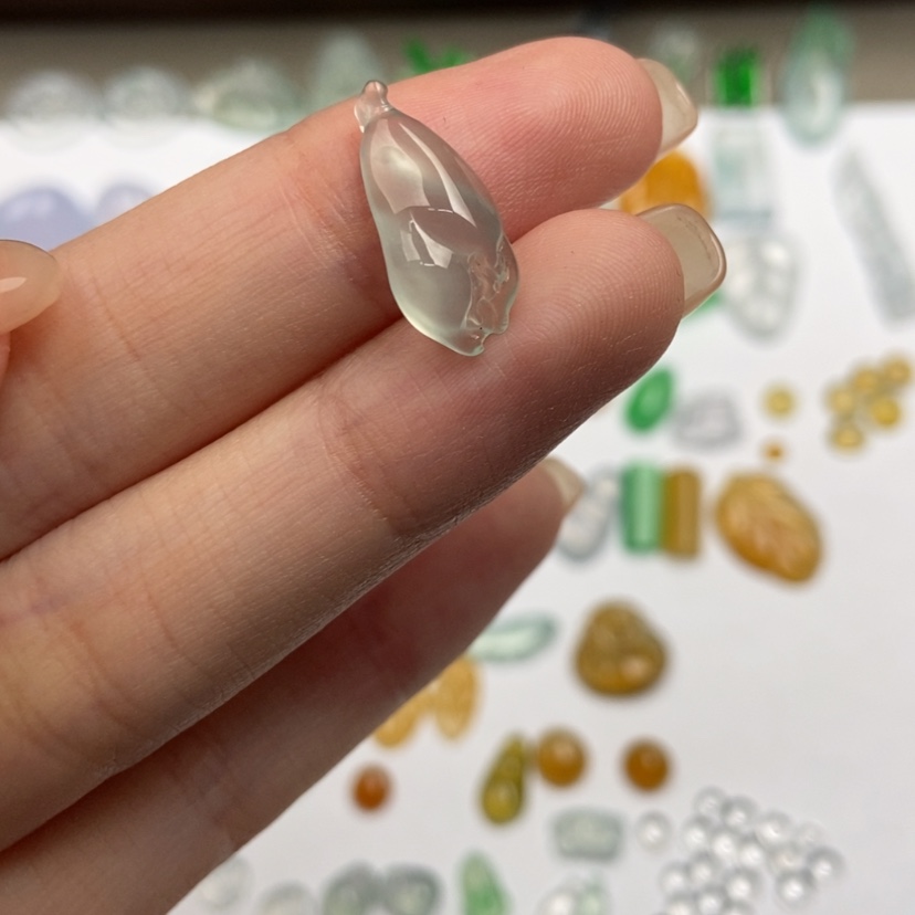 【闪购商品】翡翠玉兰花未镶嵌一**?栗