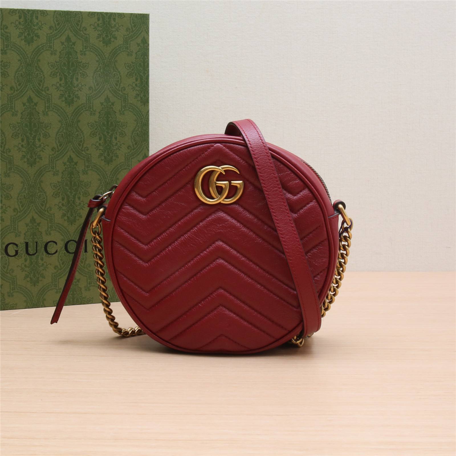 95新  GG Marmont 圆饼包 Mini 18.5 红色 皮革C P233076457