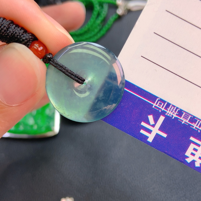 【闪购商品】翡翠颈饰未镶嵌