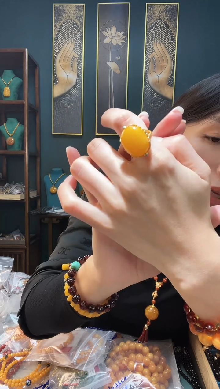 【闪购商品】琥珀裸石未镶嵌m22