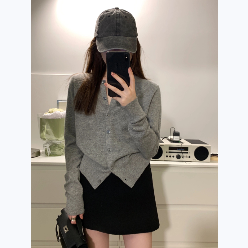 韩版气质ins高级感穿搭女秋季新款显瘦短款百搭针织披肩上衣外搭