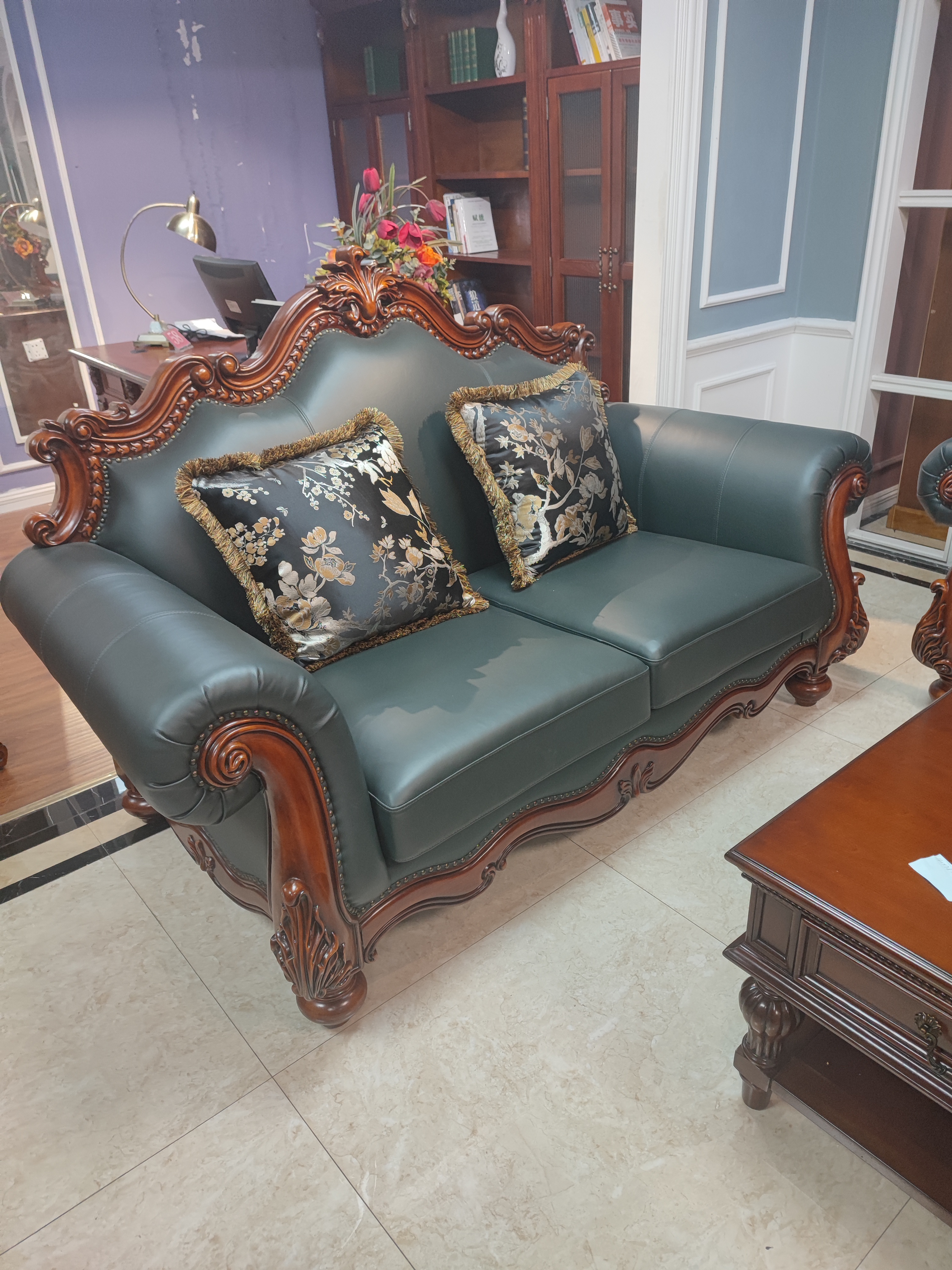 1+1+3沙发加酒柜