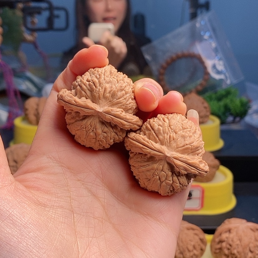 【闪购商品】桃核把件乖****。94