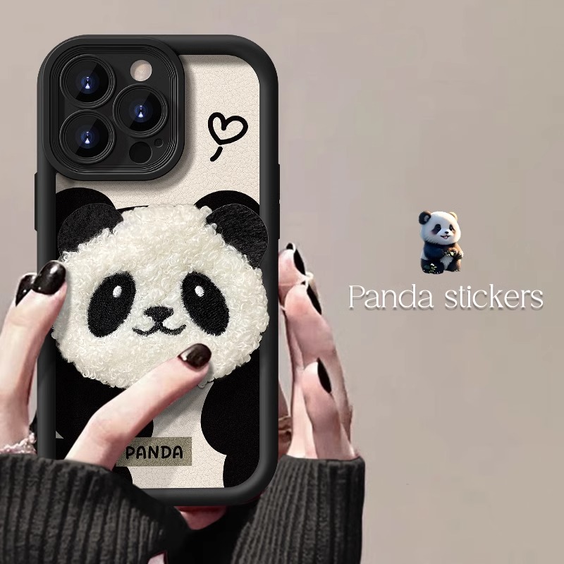 毛绒熊猫公仔苹果15手机壳彩绘iPhone14promax软套13Pro全包防摔